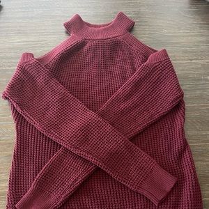 Used. Never worn . Guess brand. Sweater. Size Large